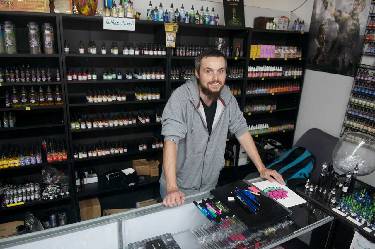 Dave, of Dave's Electronic Cigarette Shop, features the latest in E Cigs and vape products.