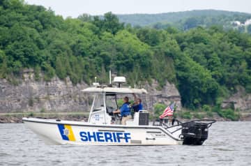 Members of the Dutchess County Sheriff's Office Marine Unit rescued a man stranded on his boat in the river.