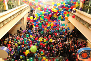 New Roc City is again holding its annual Ring in the New Year event, with a balloon drop of over 3,000 balloons.