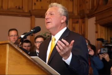 Norwalk Mayor Harry Rilling is hosting another Mayor's Night Out.