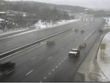 Westbound I-287 at the Saw Mill River Parkway interchange.