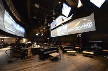Want to experience the ultimate March Madness party? Head to Meadowlands Racing and Entertainment for a taste of the Las Vegas Strip in North Jersey.