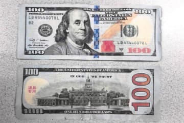 Counterfeit $100 bills