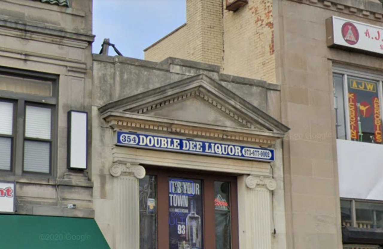 Double Dee Liquors