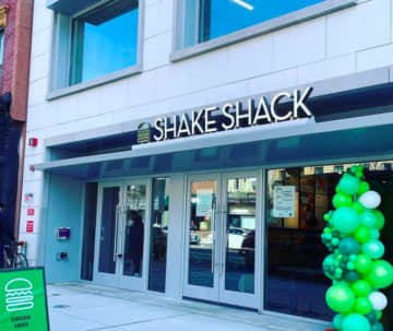 Shake Shack is now open in Hoboken