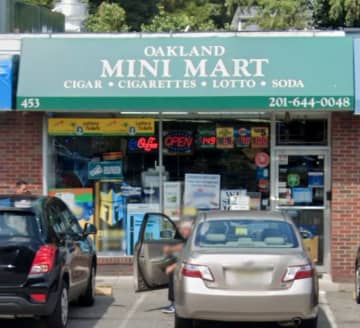 Oakland Mini Mart on Ramapo Valley Road in Oakland