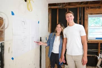 Davina Thomasula (left) and Kristin Leitheuser star in HGTV's newest home renovation show, "Small Town Potential," premiering in June 2023.