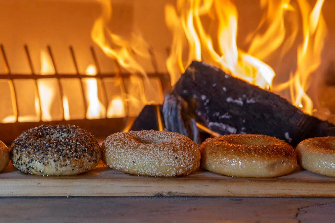 Looking For A Place To Get Pizza Or A Bagel Throughout The Day? IT BGL Opens In Oyster Bay