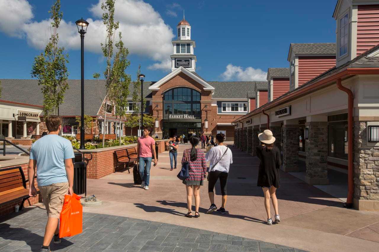 Woodbury Common Premium Outlets, Central Valley, Orange County, New York