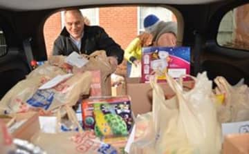 Central Hudson employees delivered Thanksgiving food to families in Dutchess County.