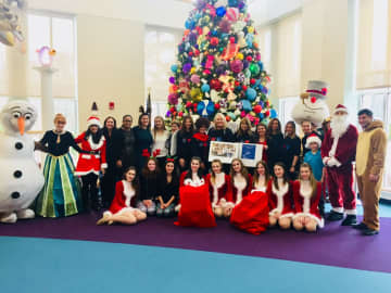Heavenly Productions performed a holiday show at Maria Fareri Children's Hospital.