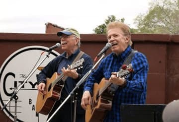 Entertainment will be provided by Al Craven and Bob Kenison of Those Weasels, who perform Irish tunes and golden oldies.