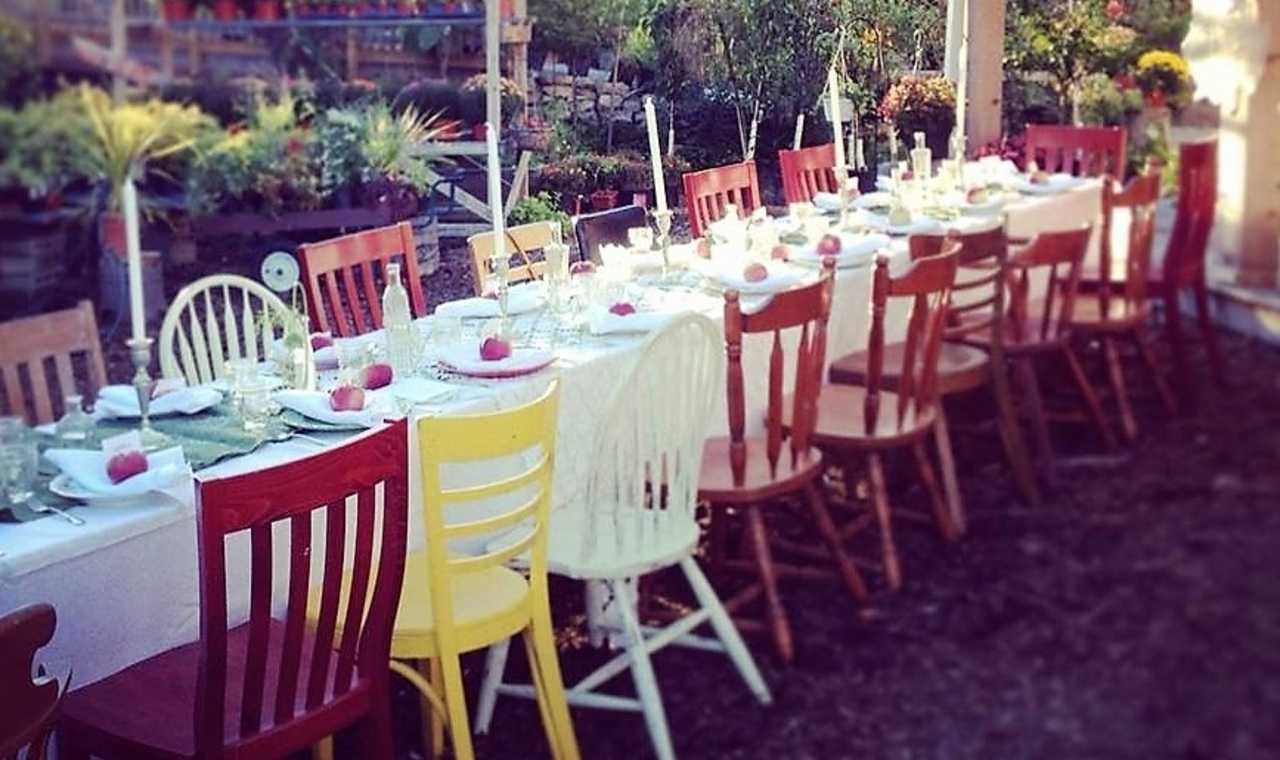 Table setting at Fresh and Fancy Farms.