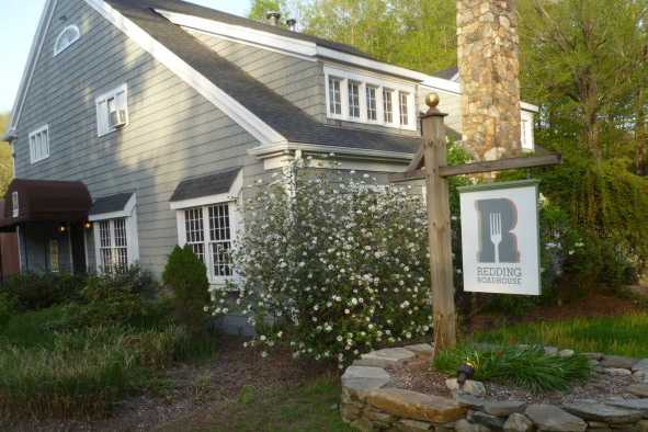 Tenants of Redding Roadhouse announced Tuesday the restaurant will close on Saturday.