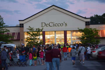 DeCicco & Sons is opening a new store in Westchester.