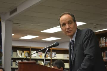 Andrew Selesnick speaks at the Katonah-Lewisboro school board meeting following his appointment as the district's next superintendent. 