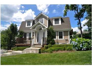 24 Glassbury Court, Mount Kisco