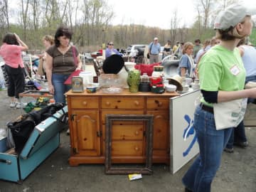 The Bedford Village Chowder and Marching Club will hold its 39th Annual Bedford Spring Cleanup Friday, May 1 and Saturday, May 2.