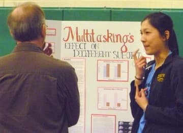 Evaline Xie explains how she proved that multi-tasking hurts performance at a science fair in 2011. 