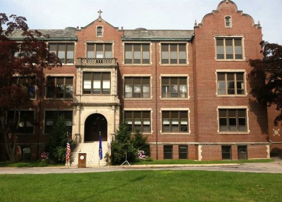 Stamford gets rare second chance to name school for Jackie Robinson