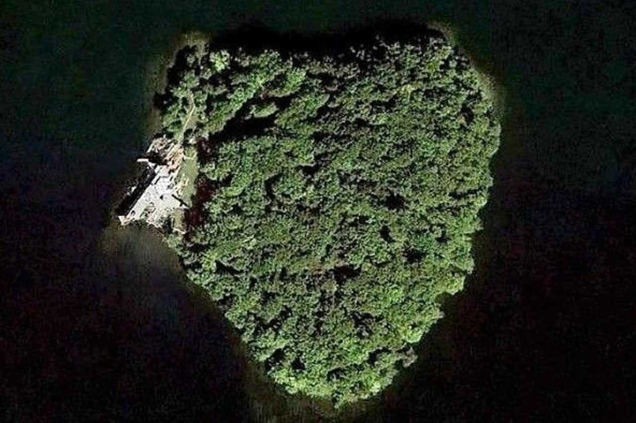 This private island could be yours for $14.9 million.