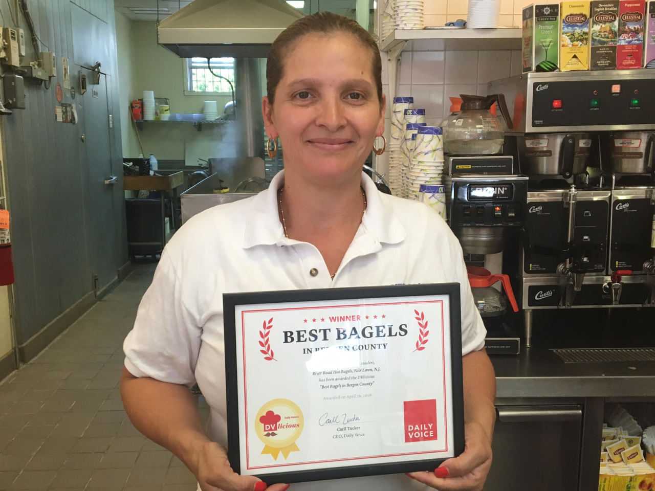 Fair Lawn's River Road Hot Bagels Receives DVlicious 'Best Bagel' Award