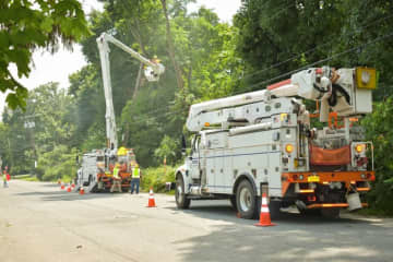 Central Hudson crews work to repair damage following the overnight storm.