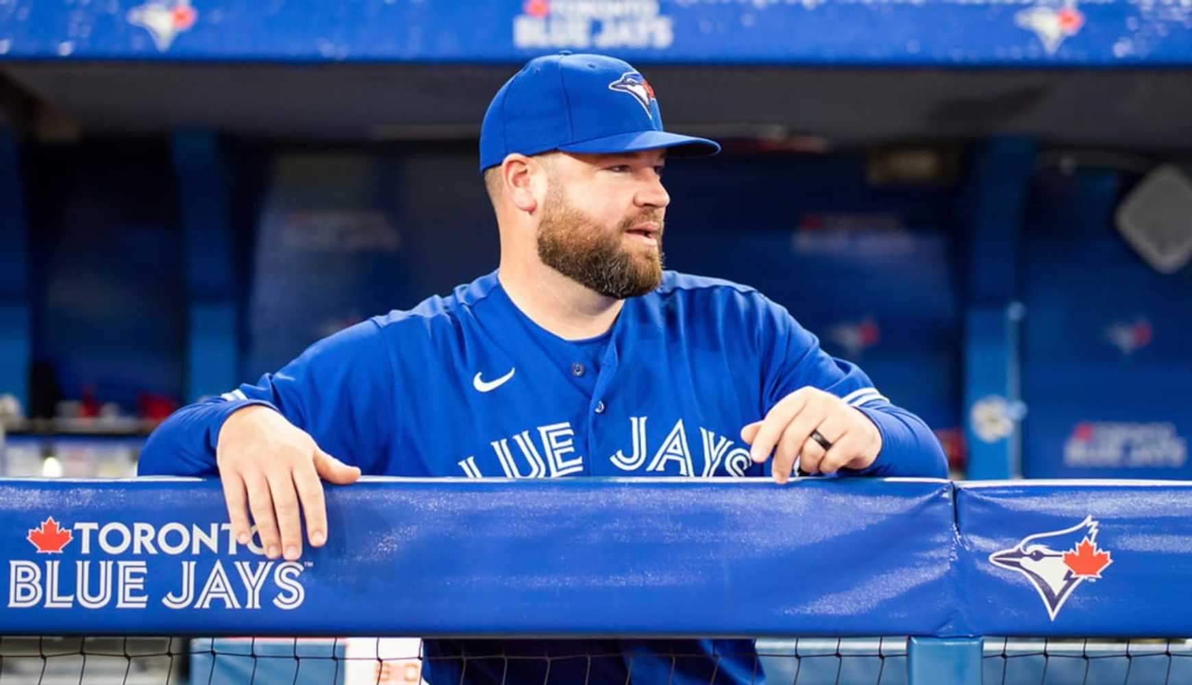 Toronto Blue Jays manager John Schneider saves woman from choking in  restaurant